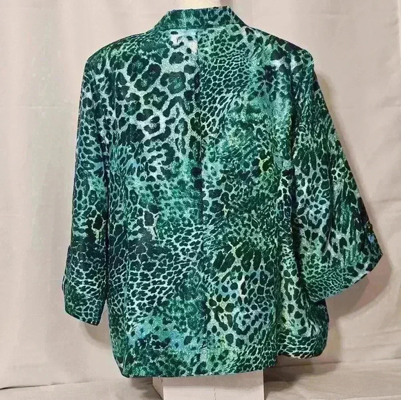 Added Dimensions Womens Top Blazer Colorful Animal Print NWT 2X - Picture 6 of 10